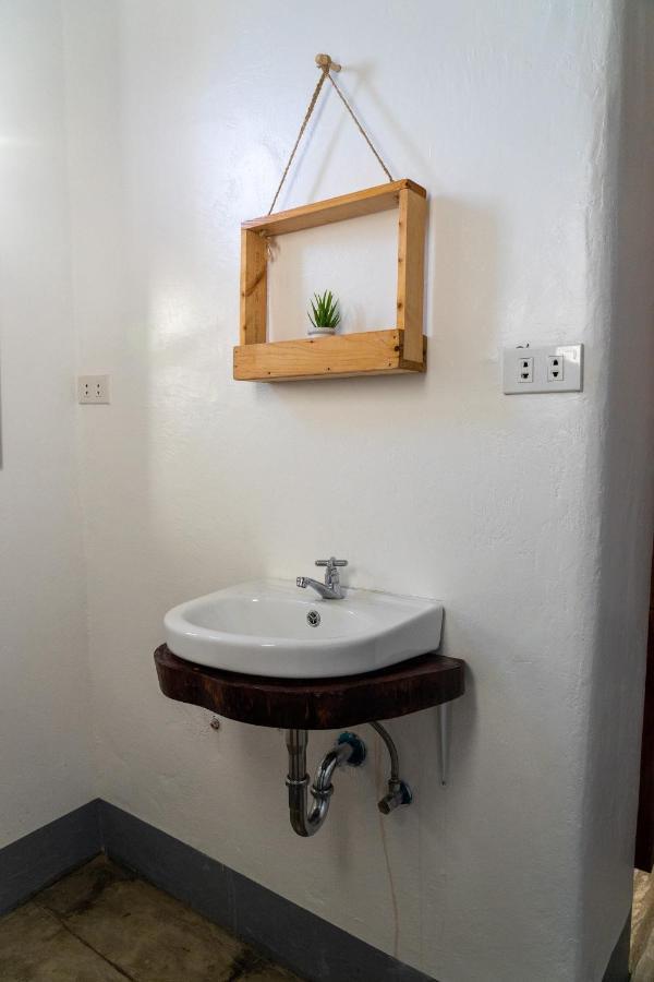 Momo Hostel Моалбоал Экстерьер фото