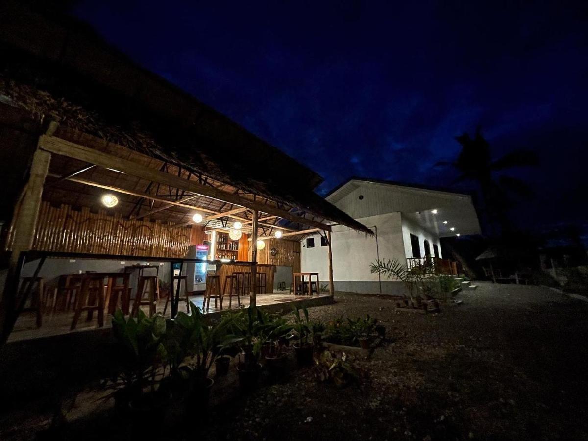 Momo Hostel Моалбоал Экстерьер фото